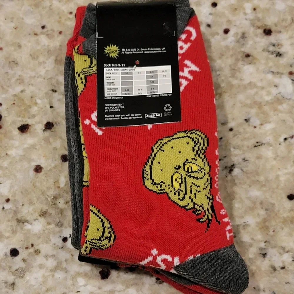 The Grinch Print Socks 3 Pair NWT